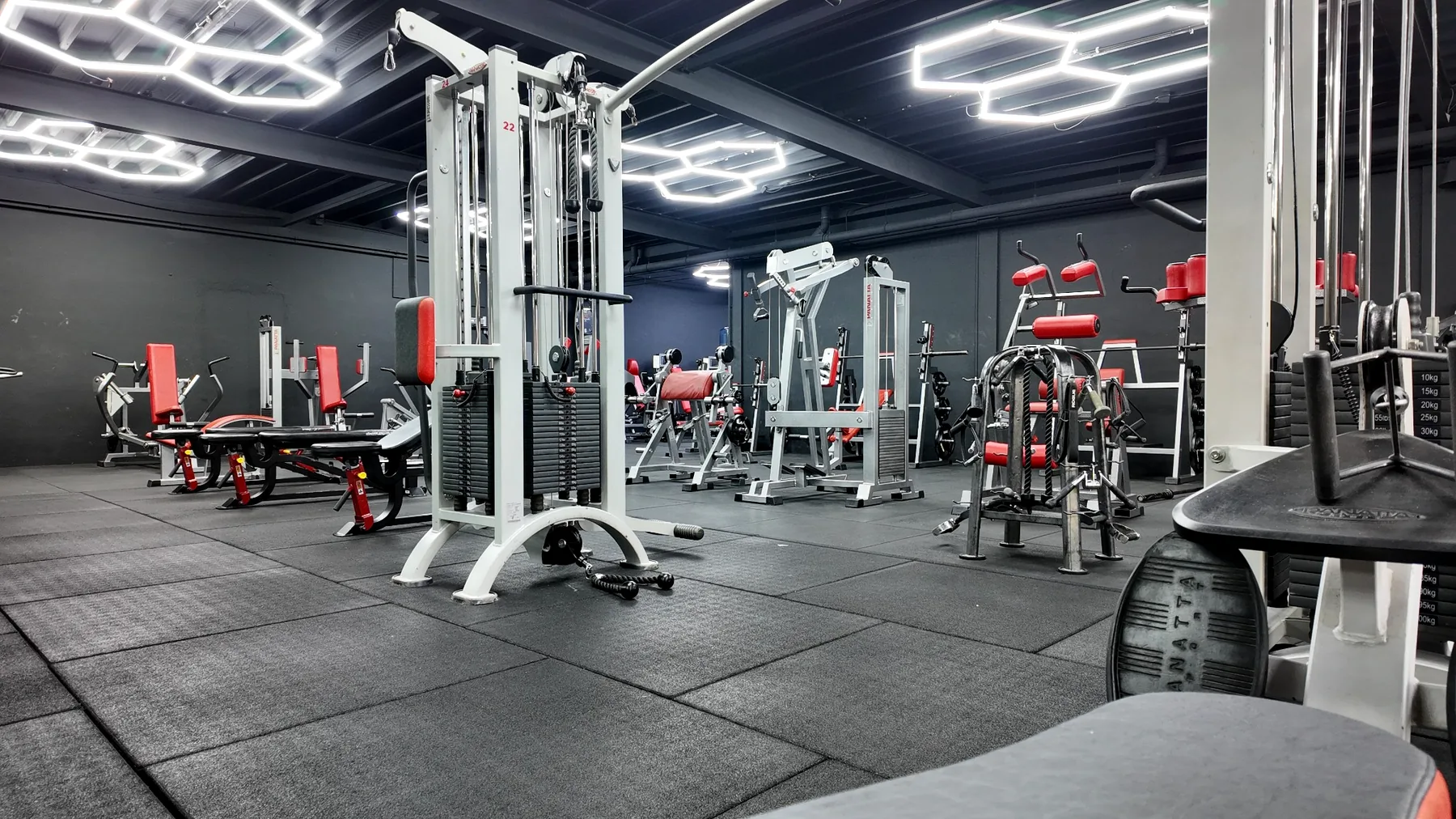 Fitnessapparatuur bij MOTIVATEDGYM